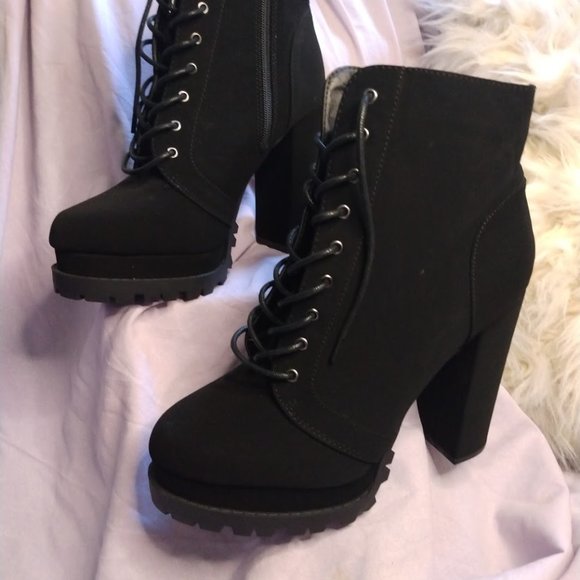 SOLD ON FACEBOOK MARKET PLACE - Picture 3 of 6